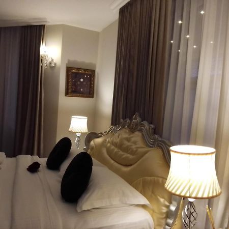 Casa Maria Roses Hotel Rîşnov Buitenkant foto