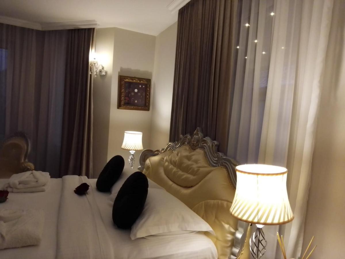 Casa Maria Roses Hotel Rîşnov Buitenkant foto