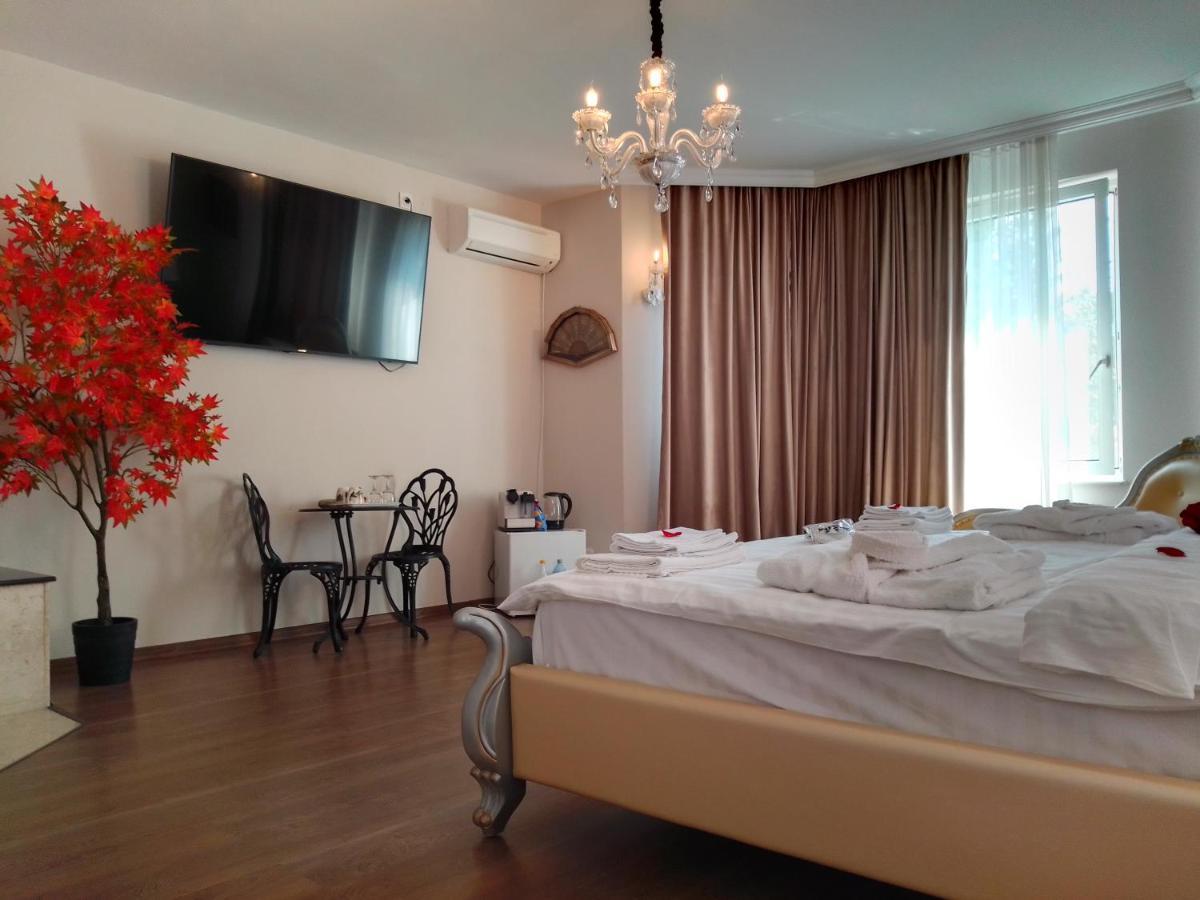 Casa Maria Roses Hotel Rîşnov Buitenkant foto