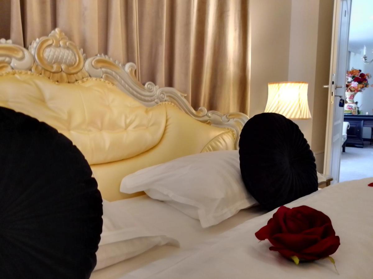 Casa Maria Roses Hotel Rîşnov Buitenkant foto