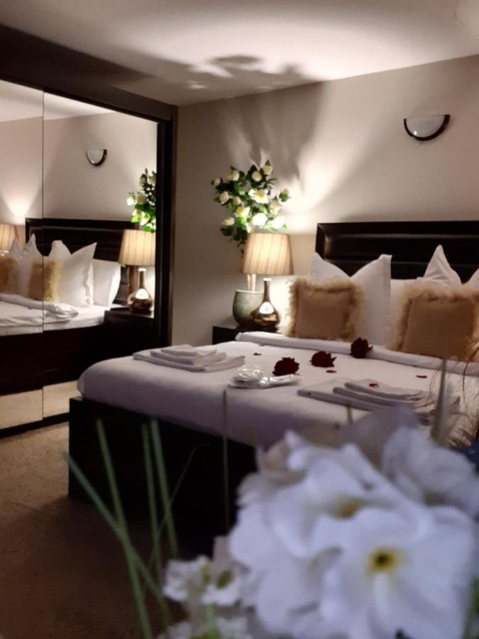 Casa Maria Roses Hotel Rîşnov Buitenkant foto