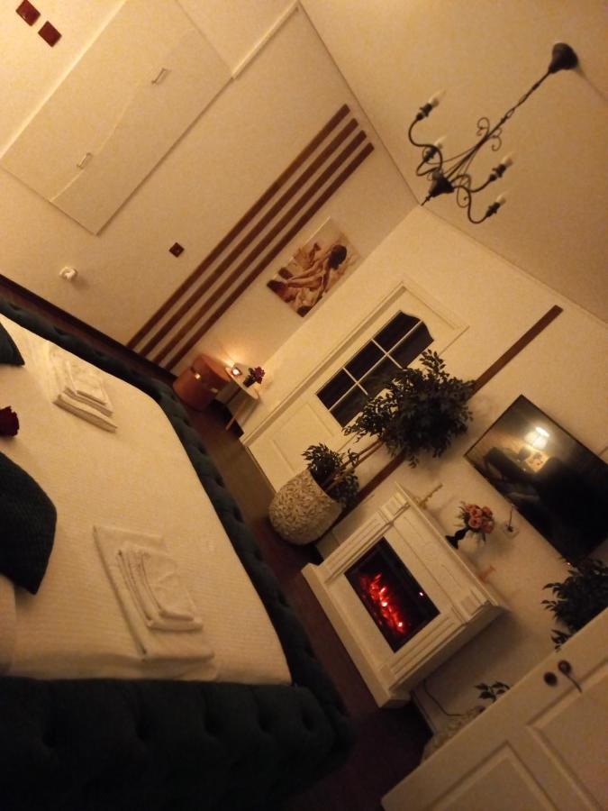 Casa Maria Roses Hotel Rîşnov Buitenkant foto